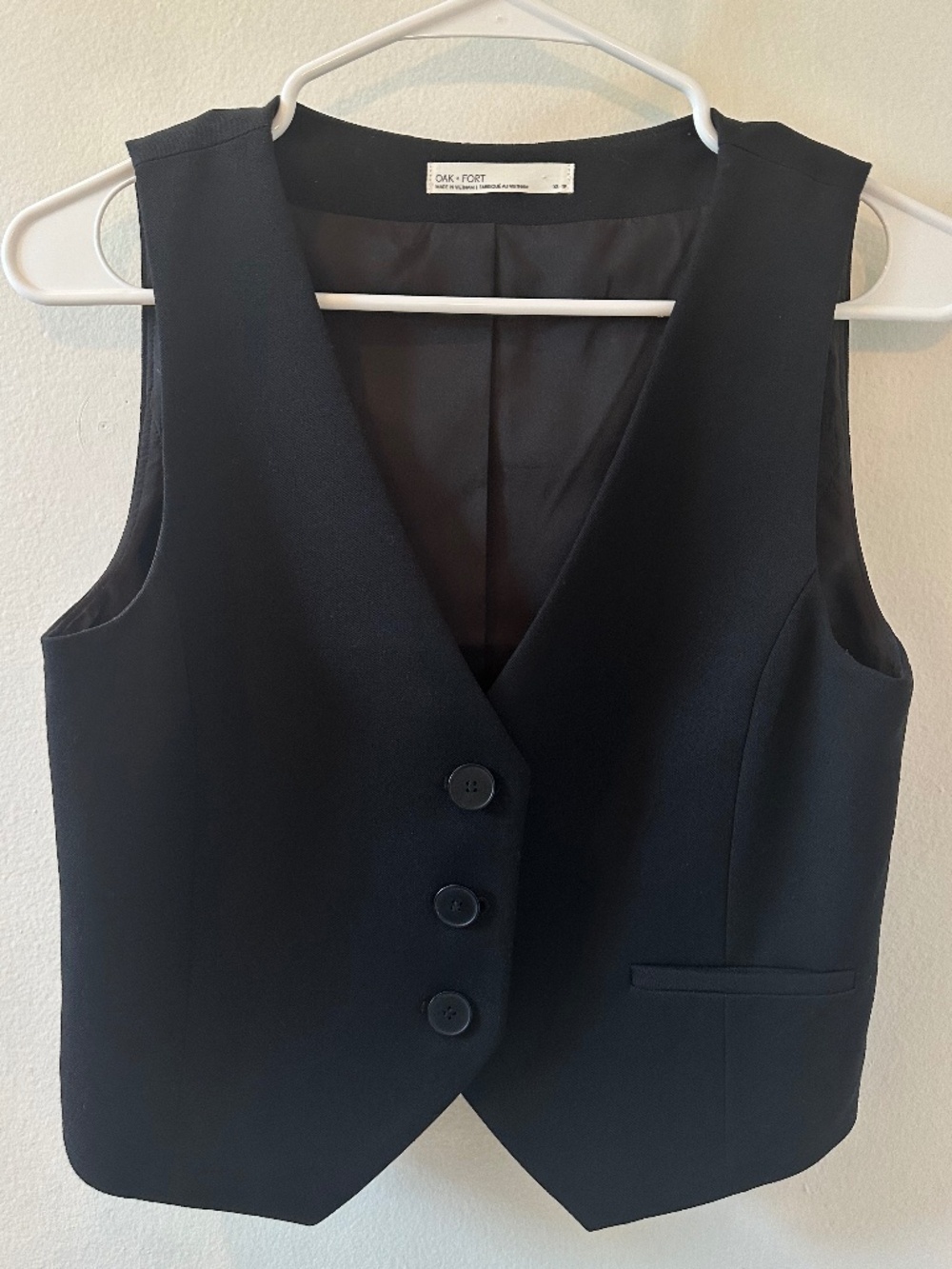 Oak + Fort Black Vest